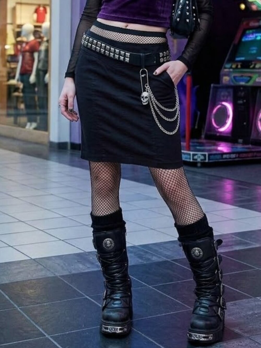 Rampage Y2K Black Pencil Skirt Juniors 11 Panel Seam Knee Length Corporate Goth